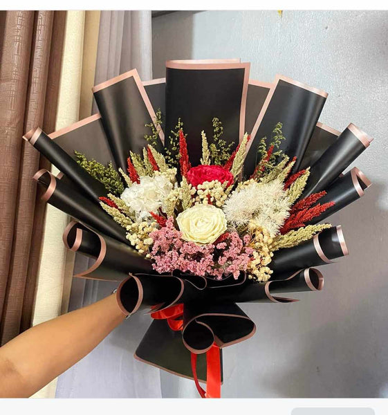 STAN  DRIED FLOWER BOUQUET