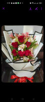 STAN 6 pcs rose with mix assrtd flowers