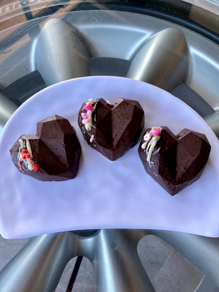 ECC Smash Heart Chocolate Cake Box of 3