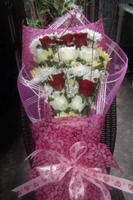 Stan 12pcs Roses with Mix Astro and Aster